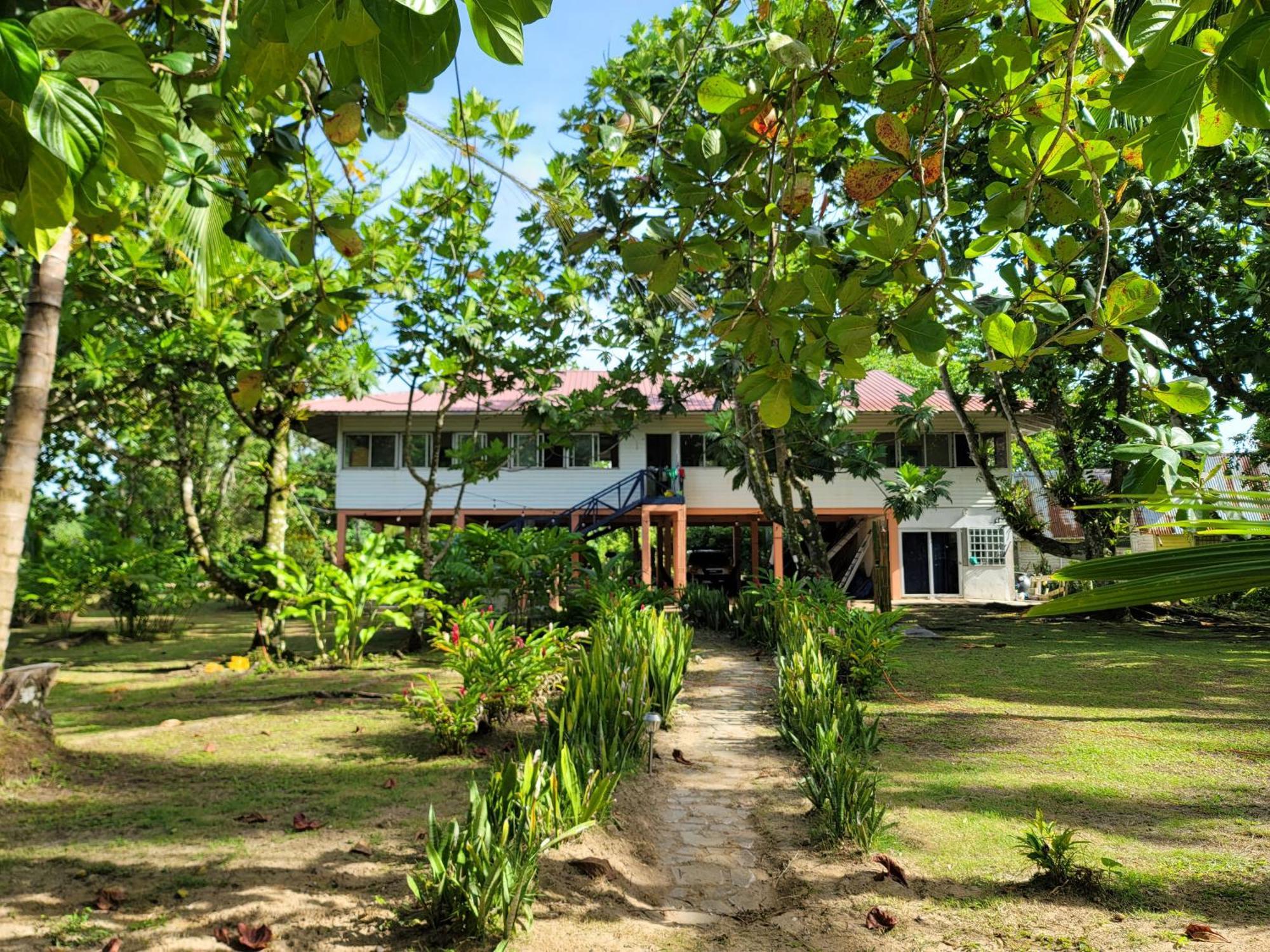 Drago Beach House - Private Beach Бока-дель-Драґо Екстер'єр фото